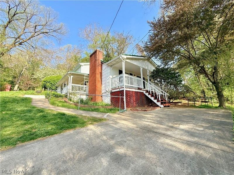 1181 Clement Avenue, Belpre, OH 45714 Photo 1