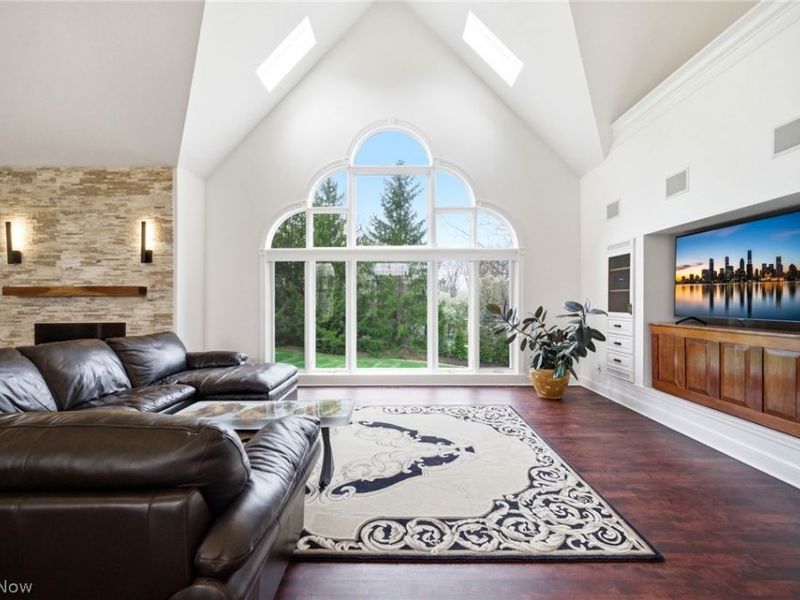 10584 Queens Way, North Royalton, OH 44133 Photo 16