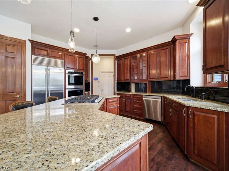 10584 Queens Way, North Royalton, OH 44133 Photo 19