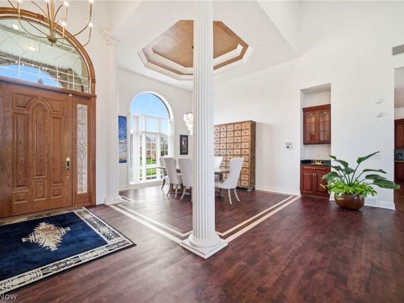 10584 Queens Way, North Royalton, OH 44133 Photo 9