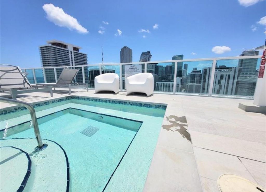 133 NE 2nd Avenue, Miami, FL 33132 Photo