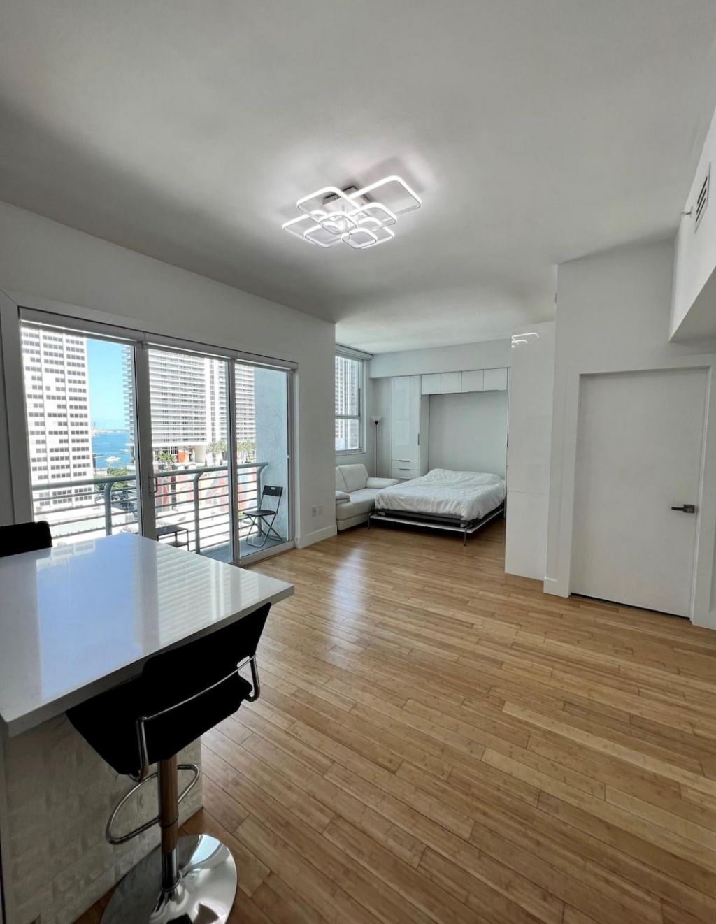 133 NE 2nd Avenue, Miami, FL 33132 Photo