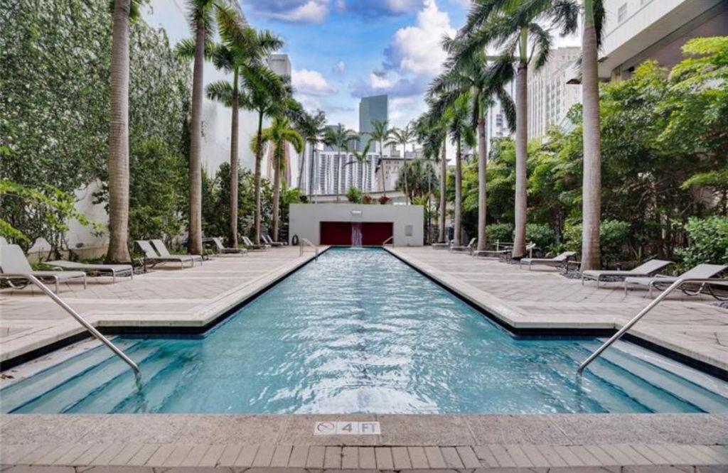 133 NE 2nd Avenue, Miami, FL 33132 Photo