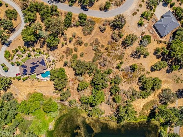 16 Lulniu, Ahwahnee, CA 93601