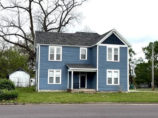 521 N Oakland Avenue, Mountain Grove, MO 65711