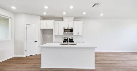 3818 E Commerce Way, Sacramento, CA 95834 Photo