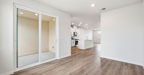 3818 E Commerce Way, Sacramento, CA 95834 Photo