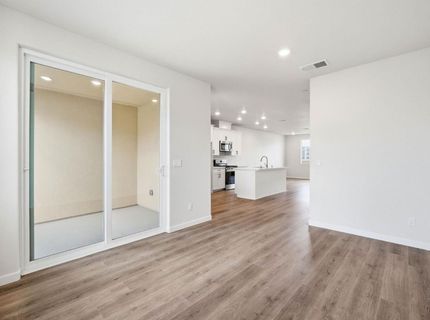 3818 E Commerce Way, Sacramento, CA 95834 Photo