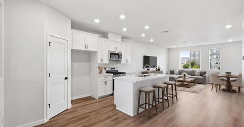 3818 E Commerce Way, Sacramento, CA 95834 Photo