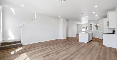 3818 E Commerce Way, Sacramento, CA 95834 Photo