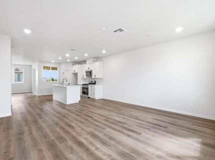 3818 E Commerce Way, Sacramento, CA 95834 Photo