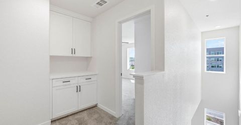 3818 E Commerce Way, Sacramento, CA 95834 Photo