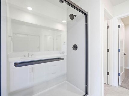 3818 E Commerce Way, Sacramento, CA 95834 Photo