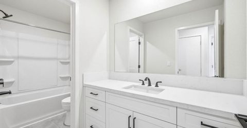 3818 E Commerce Way, Sacramento, CA 95834 Photo