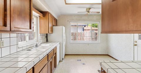 3245 Becerra Way, Sacramento, CA 95821 Photo