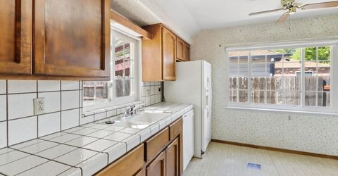 3245 Becerra Way, Sacramento, CA 95821 Photo