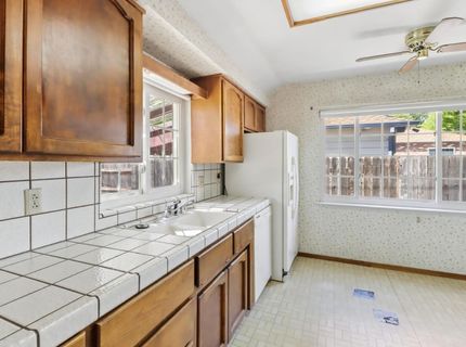 3245 Becerra Way, Sacramento, CA 95821 Photo