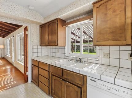 3245 Becerra Way, Sacramento, CA 95821 Photo