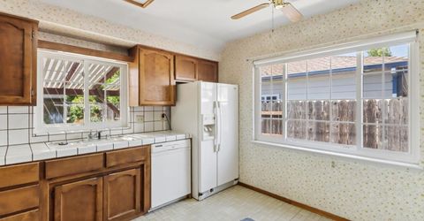 3245 Becerra Way, Sacramento, CA 95821 Photo