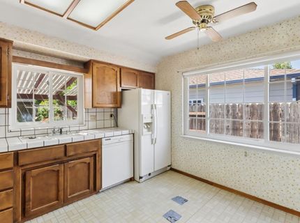 3245 Becerra Way, Sacramento, CA 95821 Photo