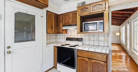 3245 Becerra Way, Sacramento, CA 95821 Photo