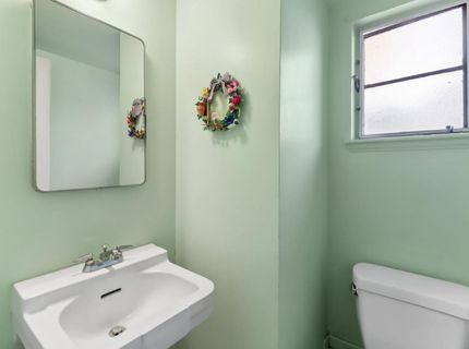 3245 Becerra Way, Sacramento, CA 95821 Photo