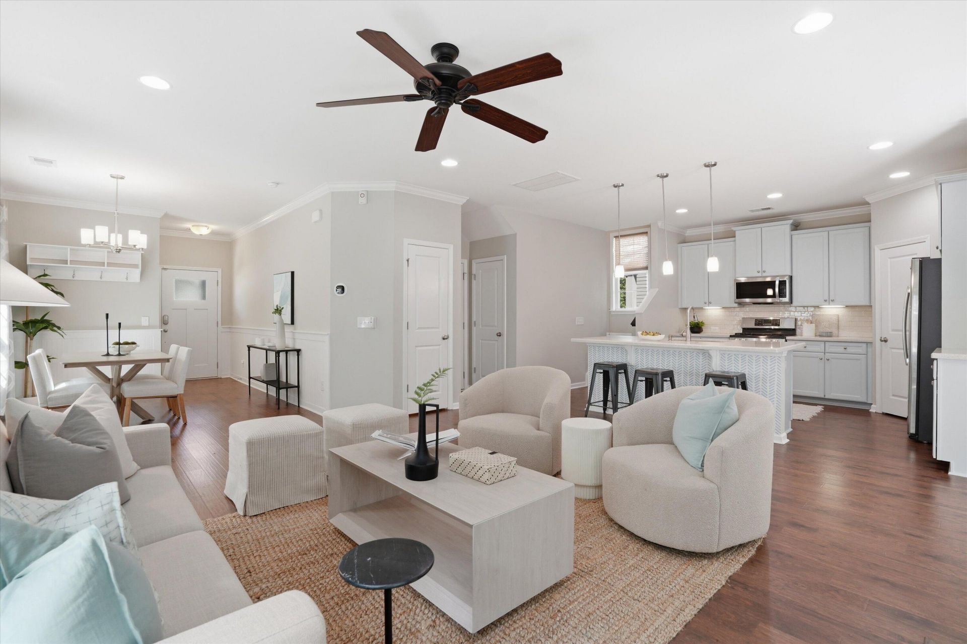 1551 Camarillo Court Photo 10