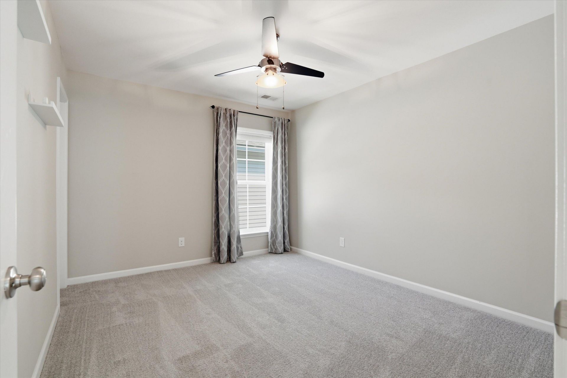 1551 Camarillo Court Photo 25