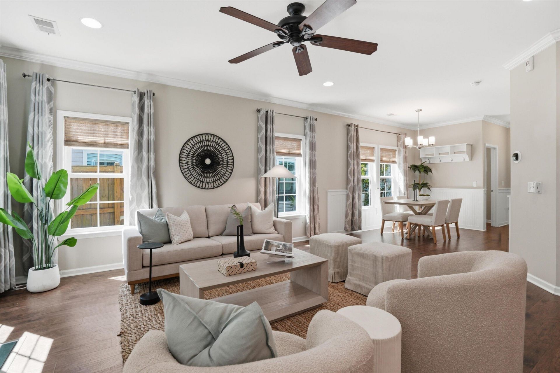 1551 Camarillo Court Photo 4