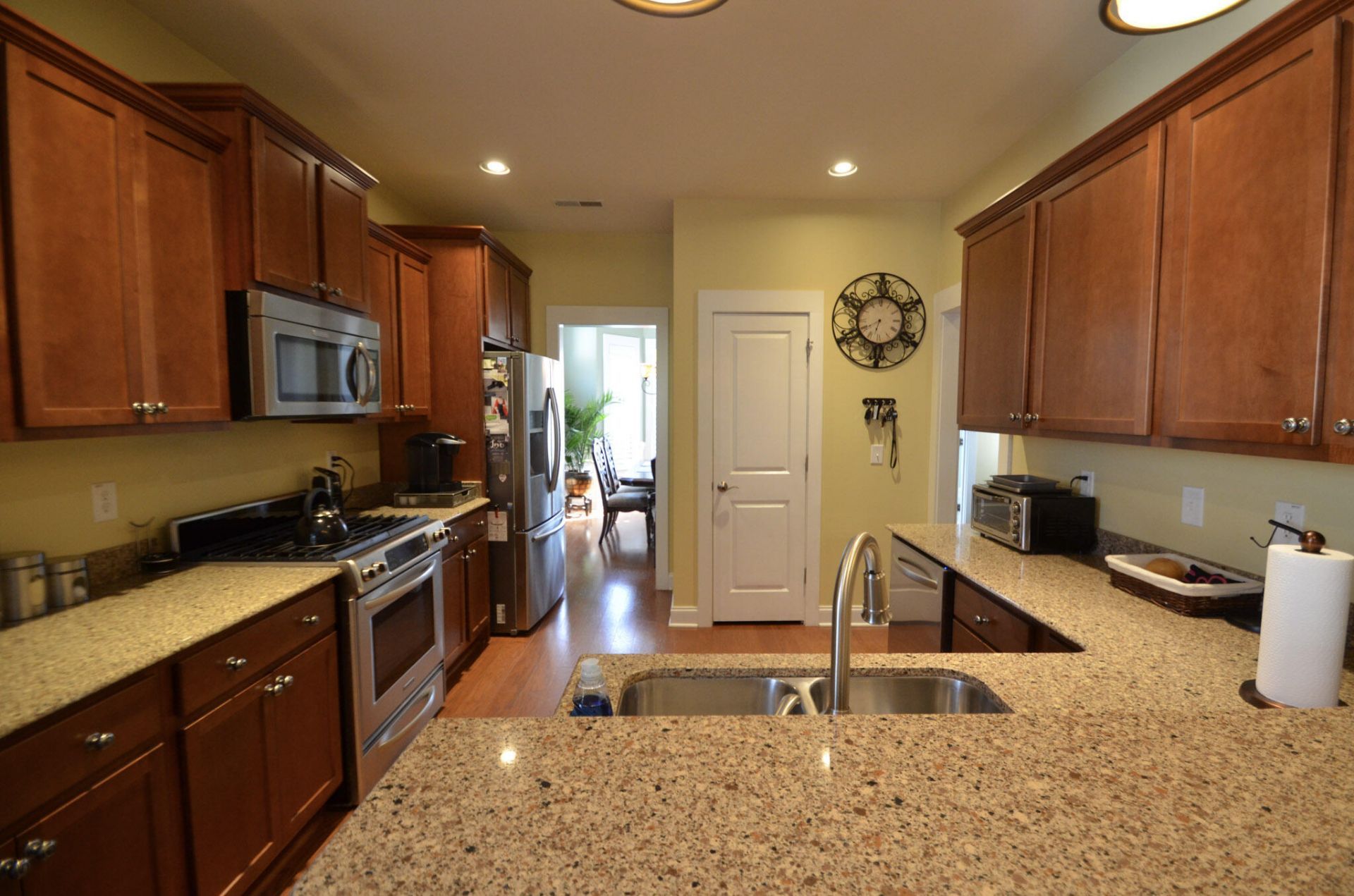 1811 Luna Court Photo 4