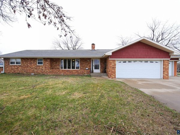 46718 265th St, Sioux Falls, SD 57107