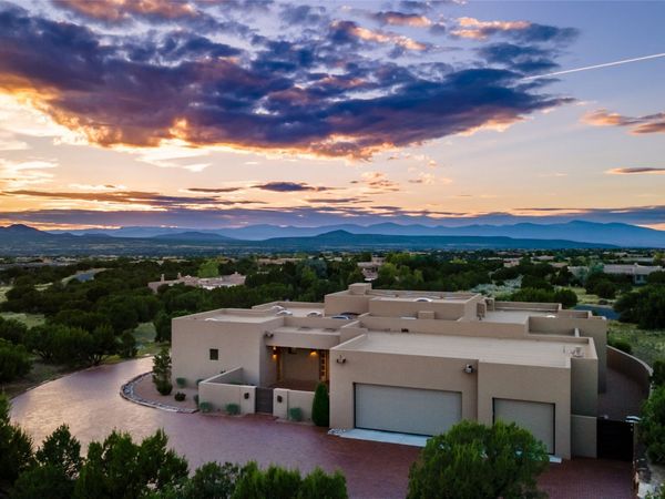 4 Penasco Circle , Santa Fe, NM 87506
