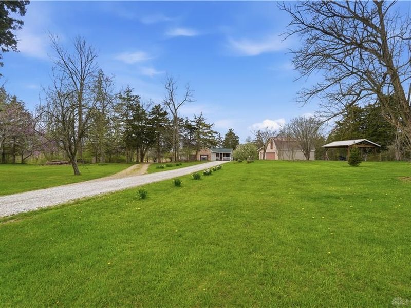 7553 Coffin Station Road, Springfield, OH 45502 Photo 5