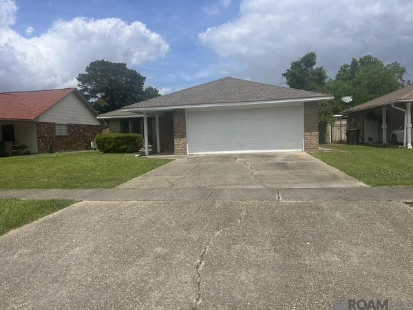 14105 Rampart Ct, Saint George, LA 70810