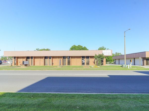 910 S Main Street, Jonesboro, AR 72401