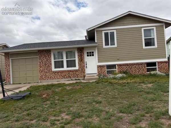 6711 Noble Street, Colorado Springs, CO 80915