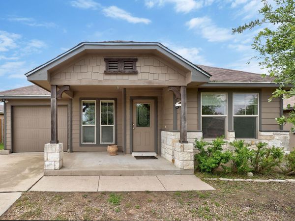 621 Amber LN, Jarrell, TX 76537