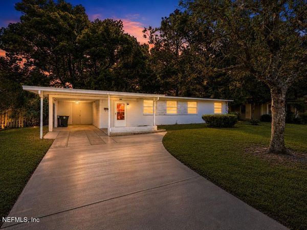 3827 COLEBROOKE Drive, Jacksonville, FL 32210