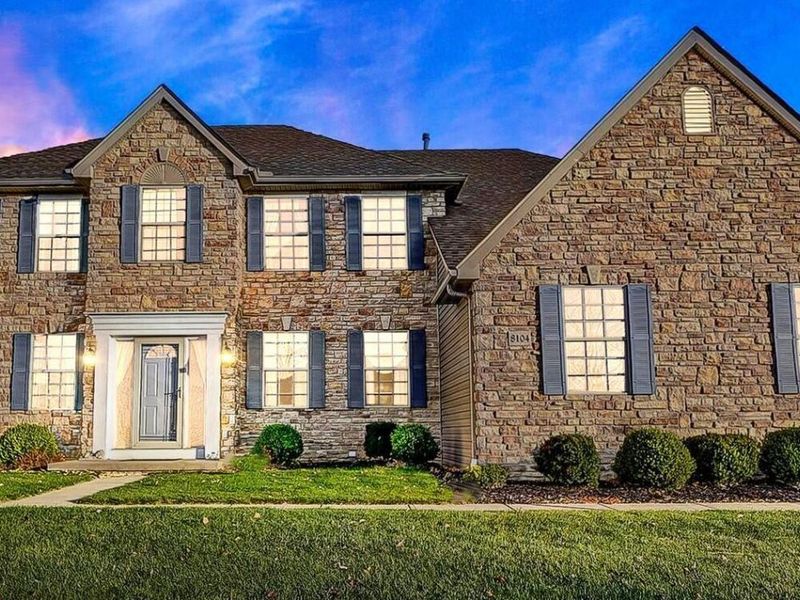 8104 Amanda Northern Road NW, Canal Winchester, OH 43110 Photo 1