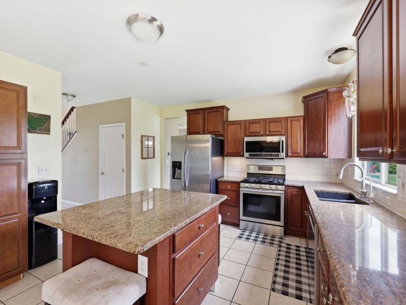 8104 Amanda Northern Road NW, Canal Winchester, OH 43110 Photo 12