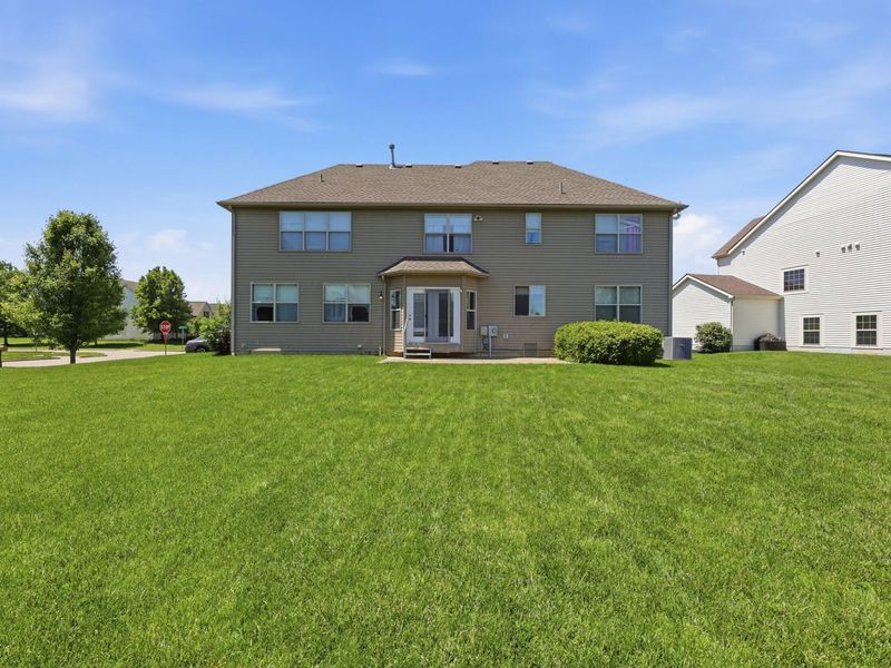 8104 Amanda Northern Road NW, Canal Winchester, OH 43110 Photo 4