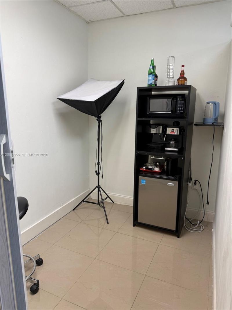 8511 NW South River Dr , Medley, FL 33166 Photo