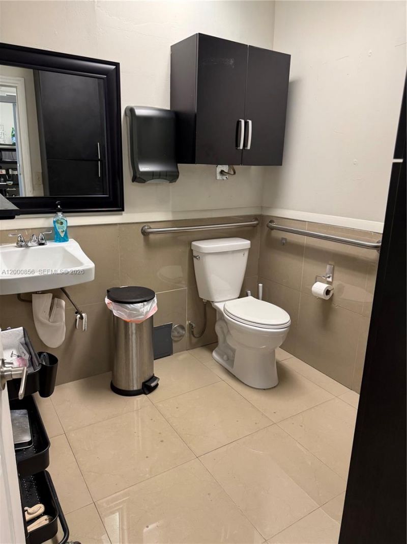 8511 NW South River Dr , Medley, FL 33166 Photo