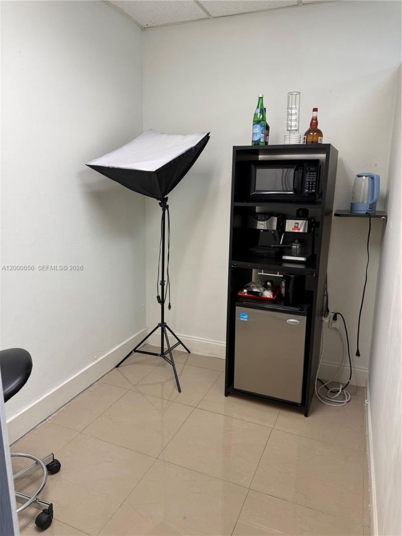 8511 NW South River Dr , Medley, FL 33166 Photo