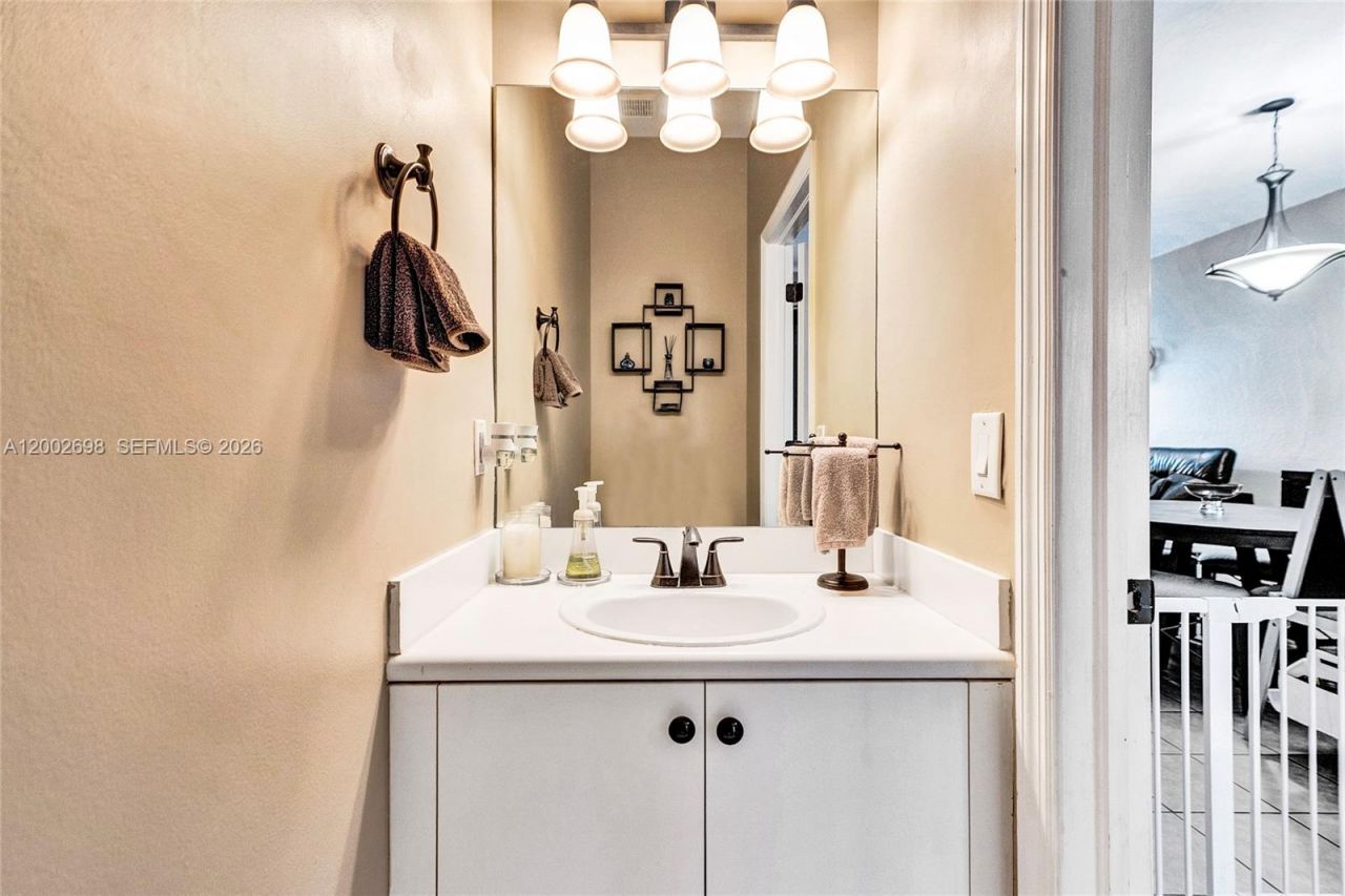 12839 SW 135th Ter, Miami, FL 33186 Photo