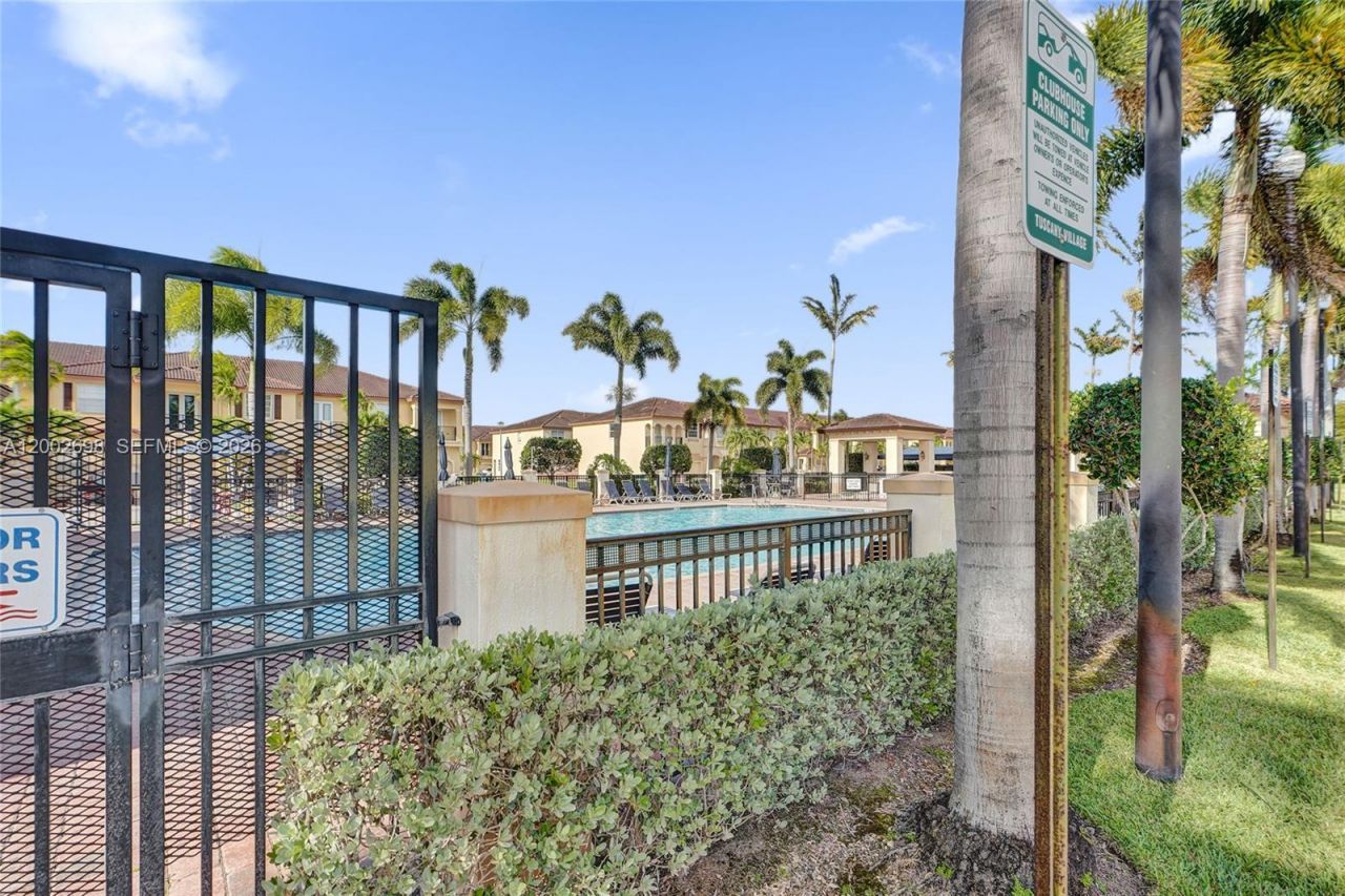 12839 SW 135th Ter, Miami, FL 33186 Photo