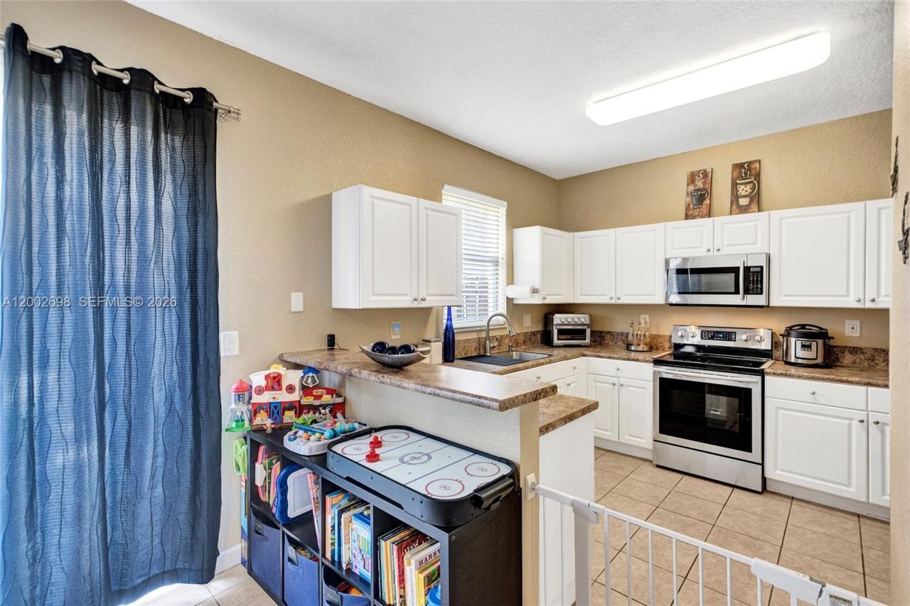 12839 SW 135th Ter, Miami, FL 33186 Photo