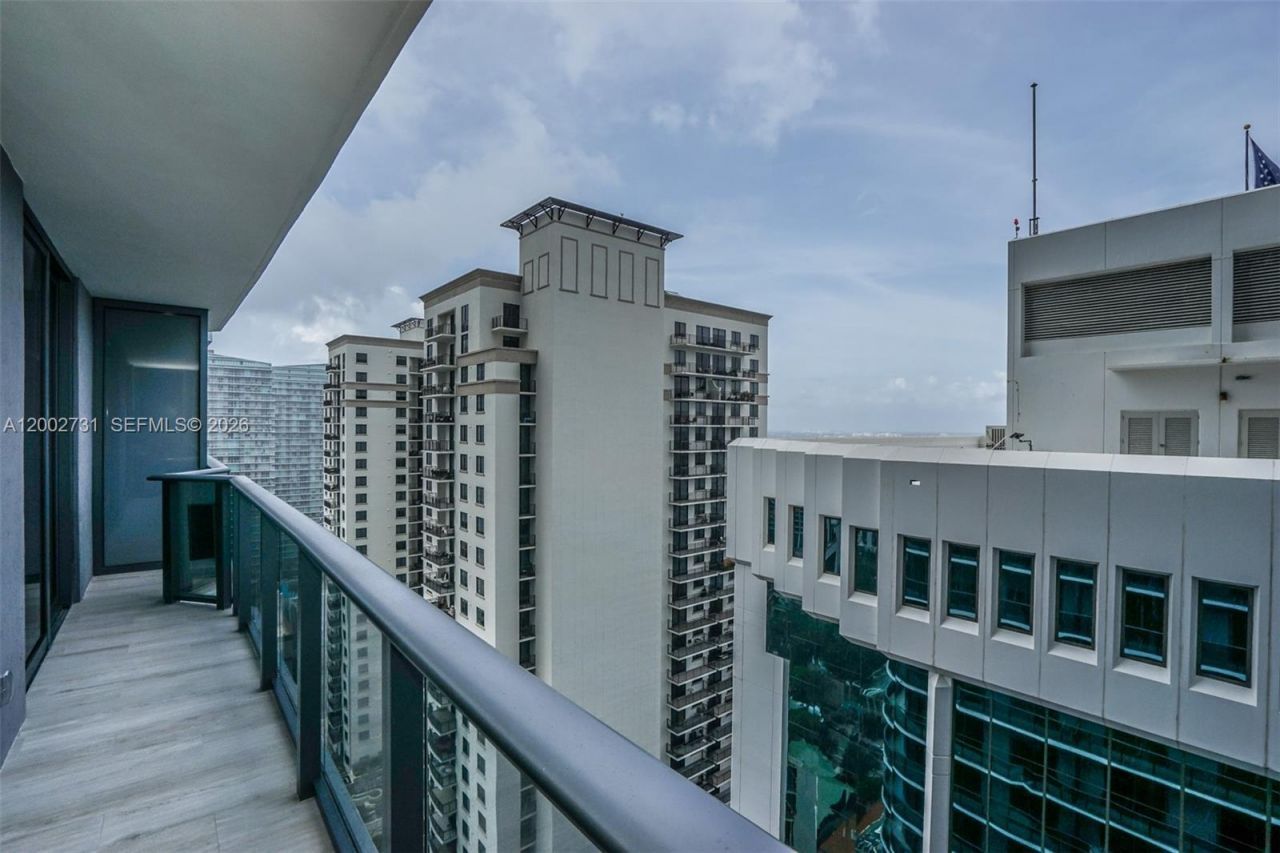 55 SW 9 Street, Unit 2907, Miami, FL 33130 Photo