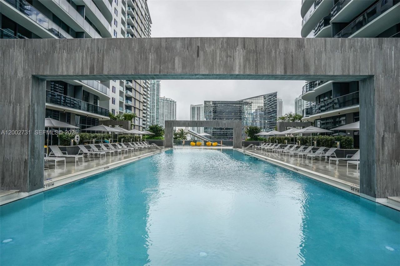 55 SW 9 Street, Unit 2907, Miami, FL 33130 Photo