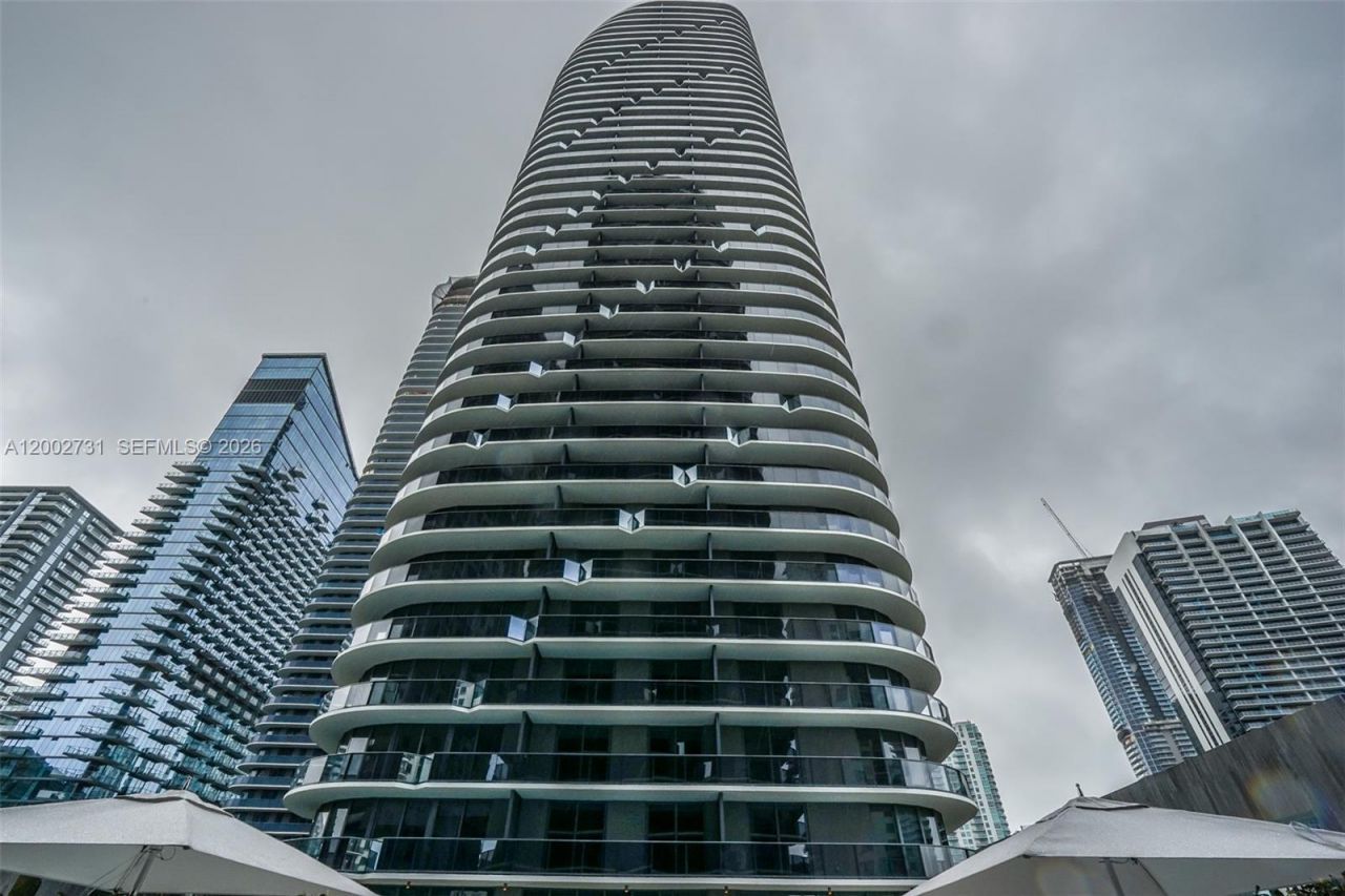 55 SW 9 Street, Unit 2907, Miami, FL 33130 Photo